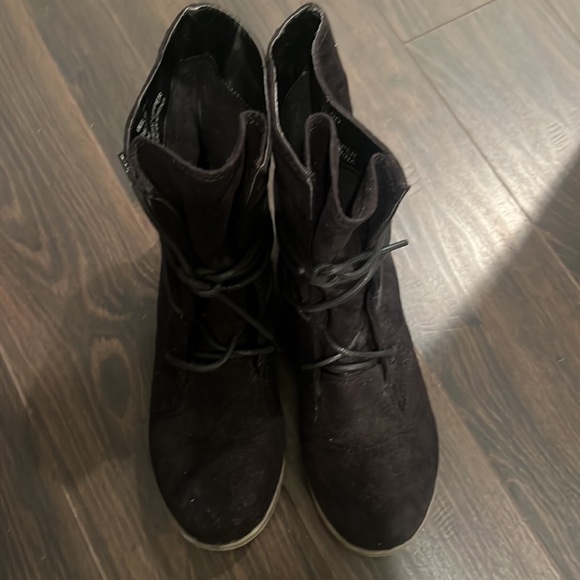 ❌SOLD❌ Sugar Suede Lace Up Boot - Picture 5 of 10